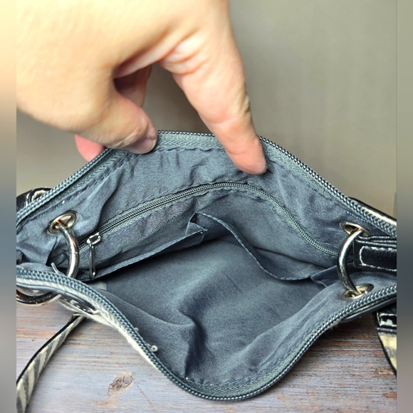 Novelty Black & White Striped Owl Crossbody Shoulder Bag Purse Fabric PVC - Picture 5 of 6